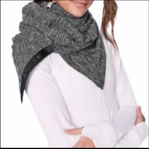 LULULEMON Vinyasa Wrap/Infinity Scarf